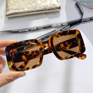 Vintage Oversized Square Sunglasses Women Retro Brand Design Rectangular Thick Frame Leopard Chic Sun Glasses Shades